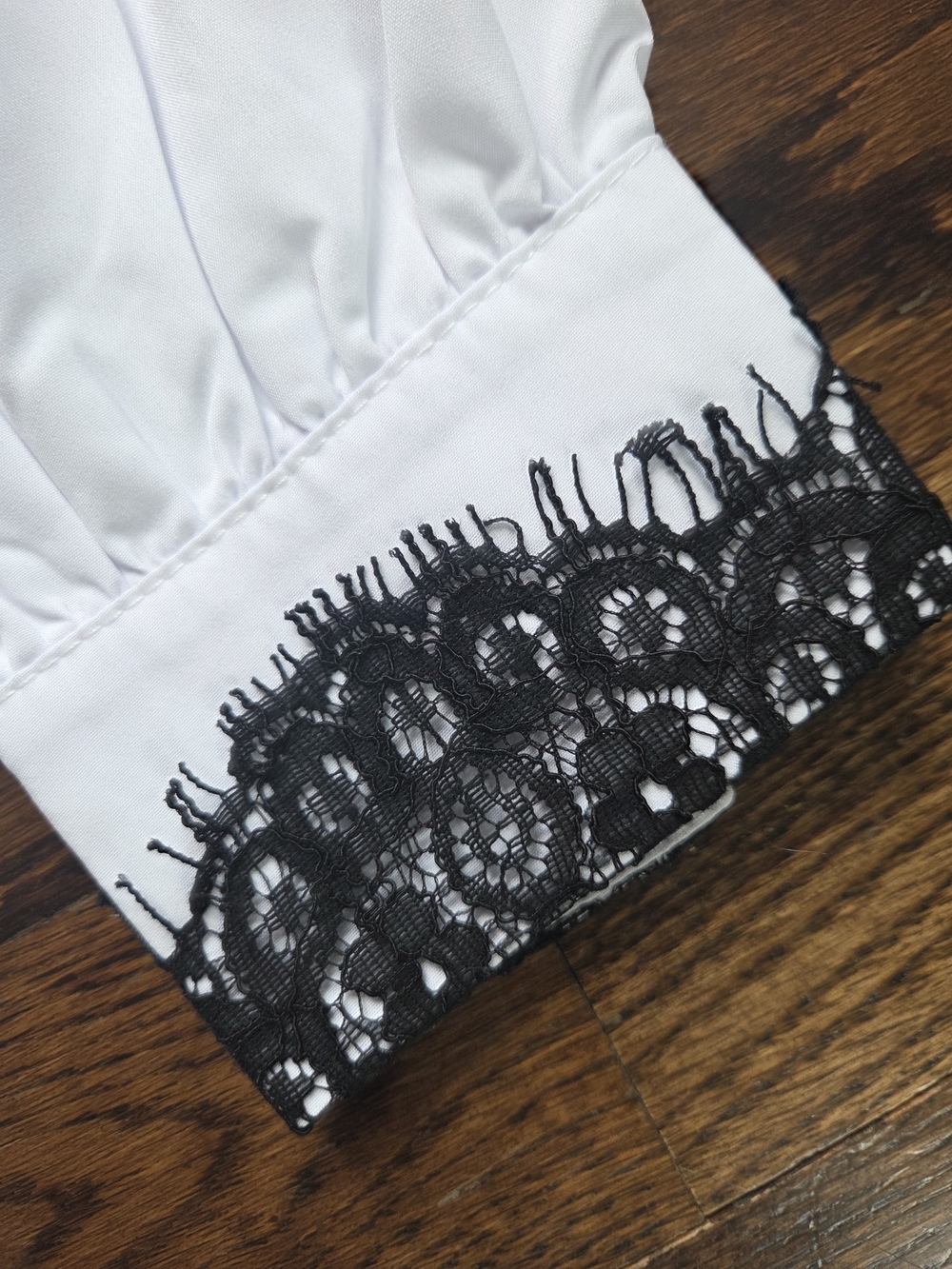 Women's White & Black Lace Victorian Style Gothic Blouse High Ruffled Collar - Picture 5 of 11